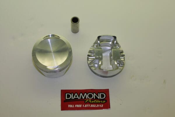 Small Block Diamond Pistons