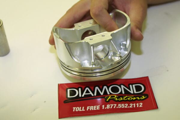 Small Block Diamond Pistons - Image 3